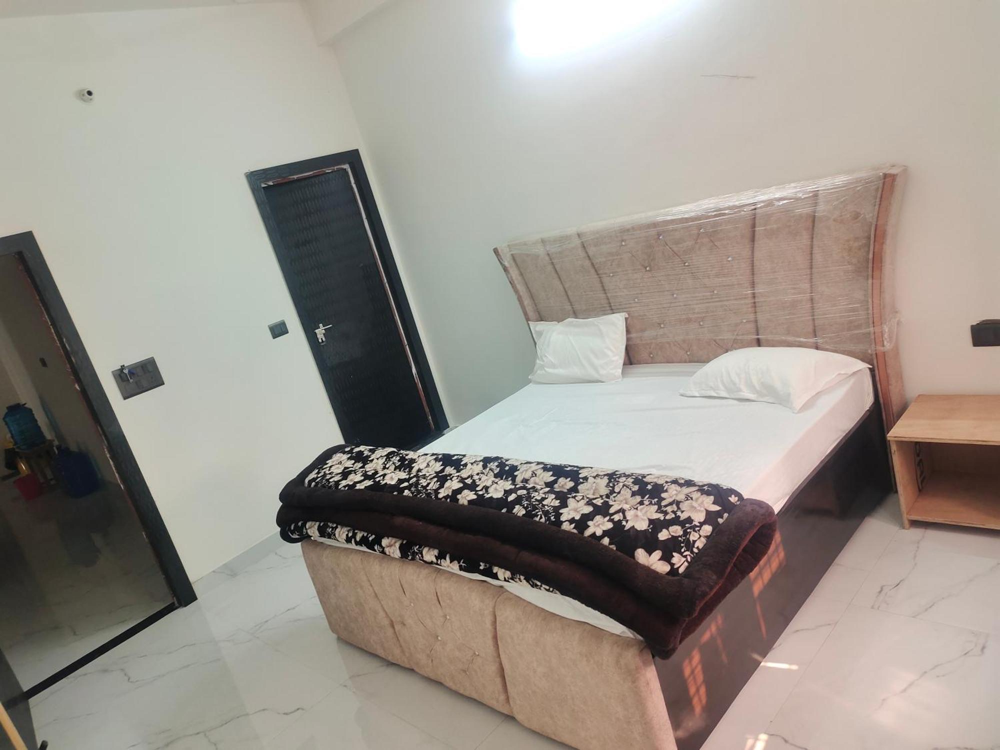 Hotel Bhavana Bhawan à Vrindāvan Extérieur photo
