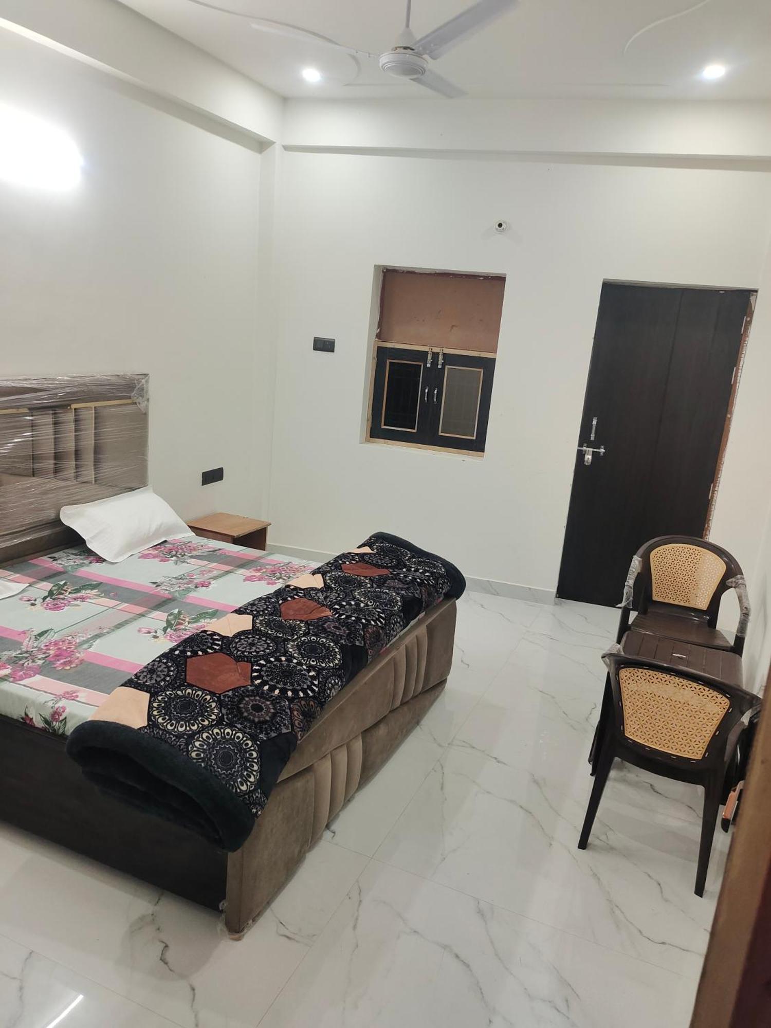 Hotel Bhavana Bhawan à Vrindāvan Extérieur photo