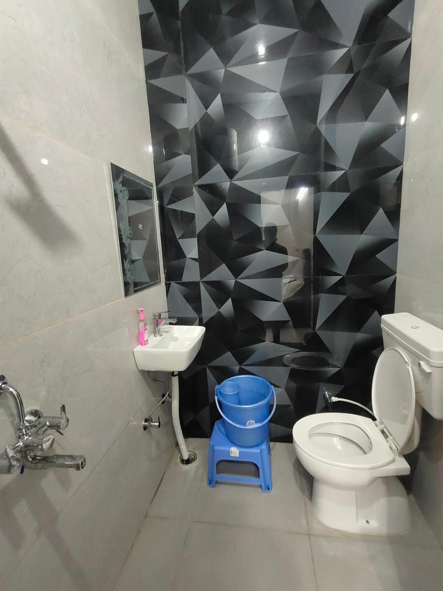 Hotel Bhavana Bhawan à Vrindāvan Extérieur photo
