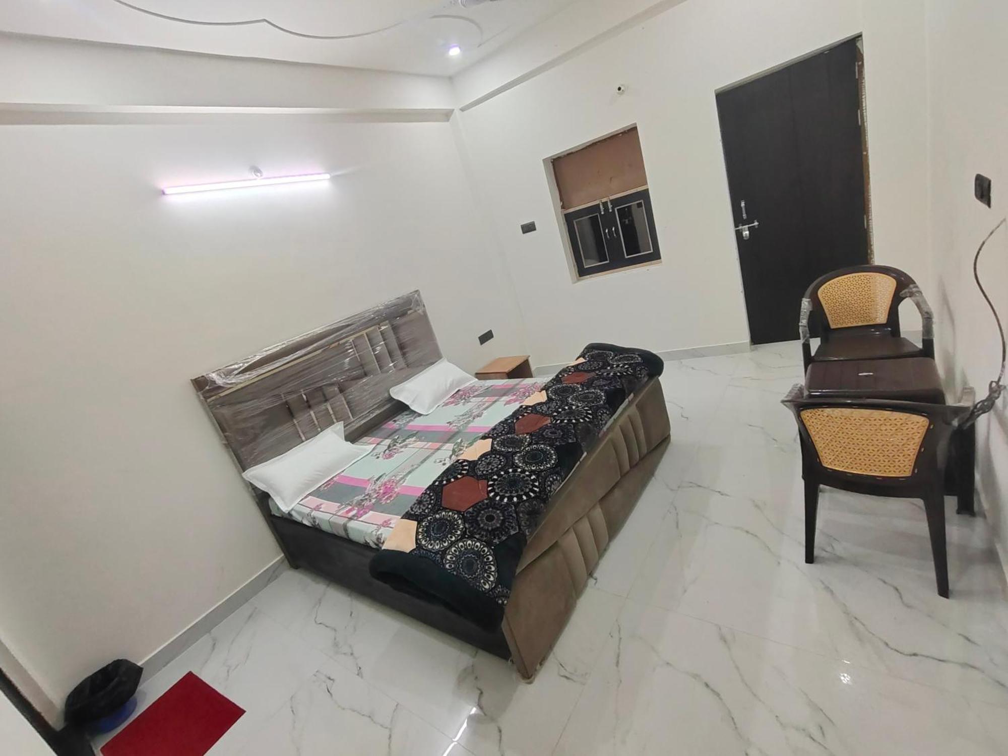 Hotel Bhavana Bhawan à Vrindāvan Extérieur photo